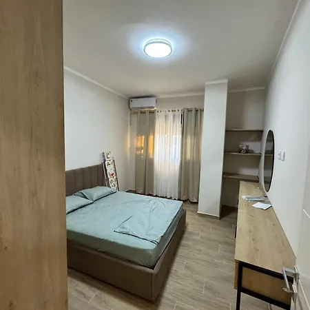 Eon Golem (Tirana)